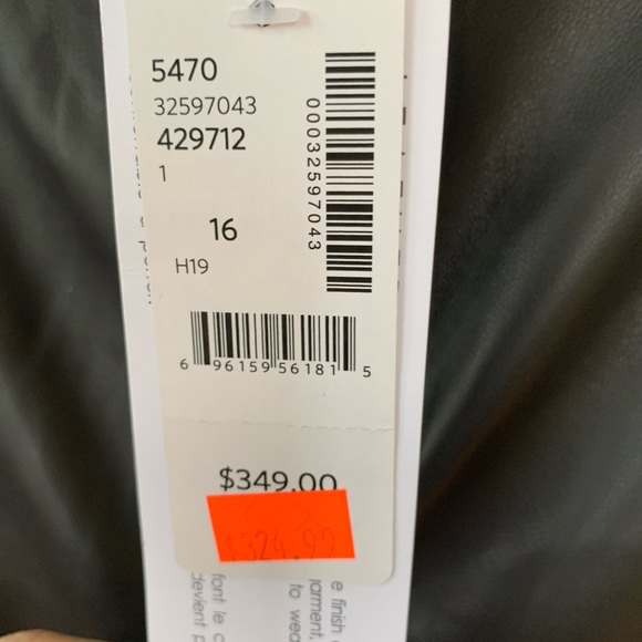 Super soft black leather ankle pants with functional front pockets. NWT. 16W - Picture 4 of 6